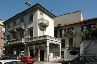 Ristrutturazione e sopraelevazione di edificio residenziale a Torino in Via Madama Cristina